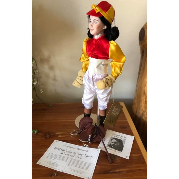 Elizabeth Taylor Franklin Mint National Velvet Porcelain Doll, Box, Everything. - Picture 5 of 6